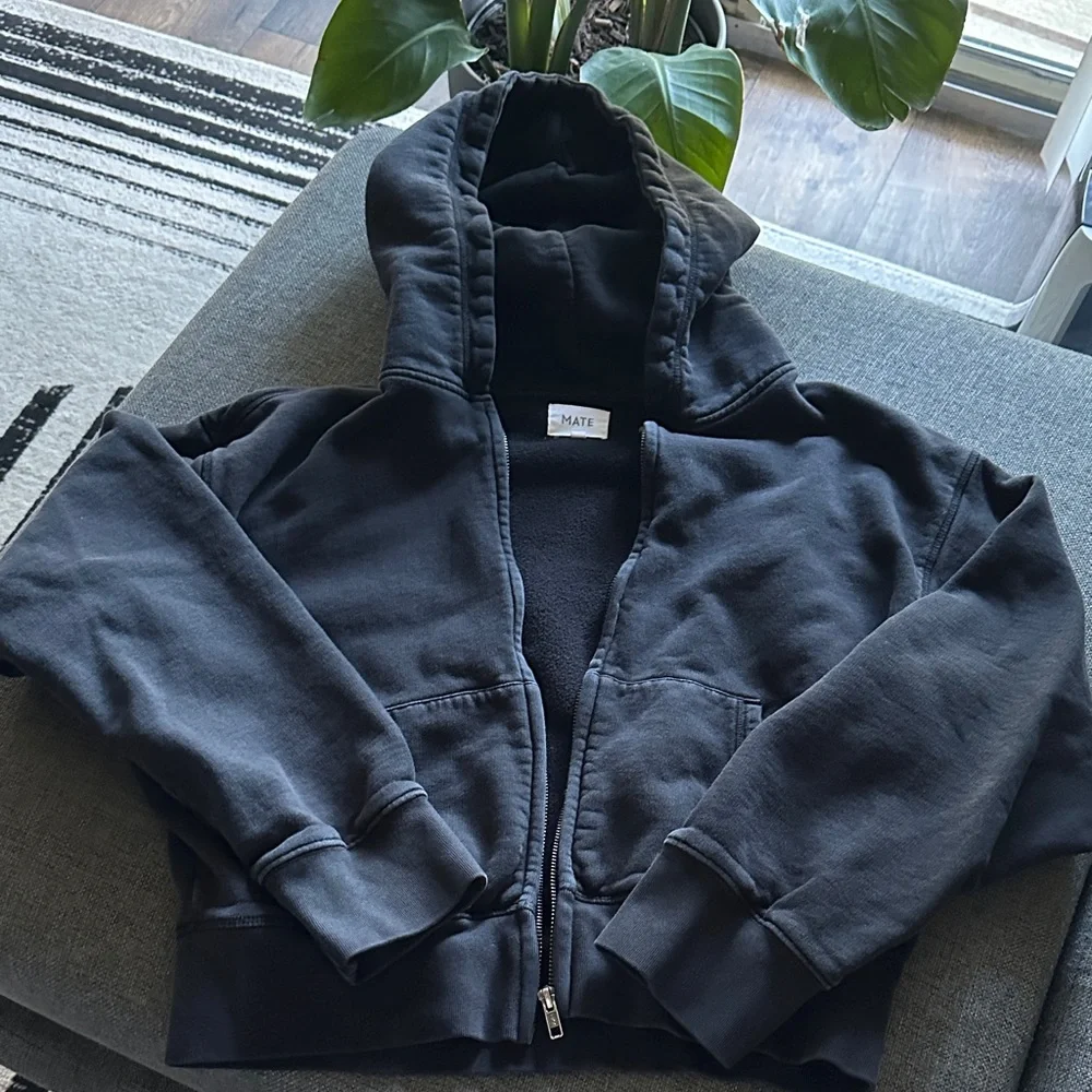 MATE the Label Organic Fleece Zip Cropped Hoodie - Picture 3 of 12